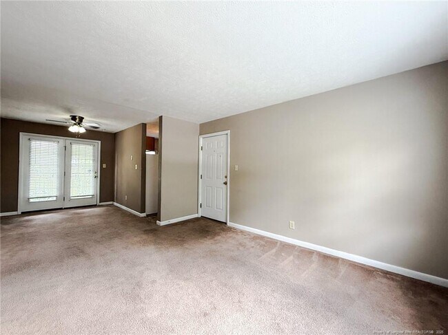 Foto del edificio - 307 Bradford Ave