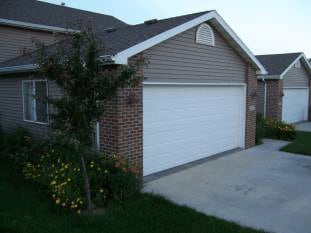 Building Photo - 4613 Twain St