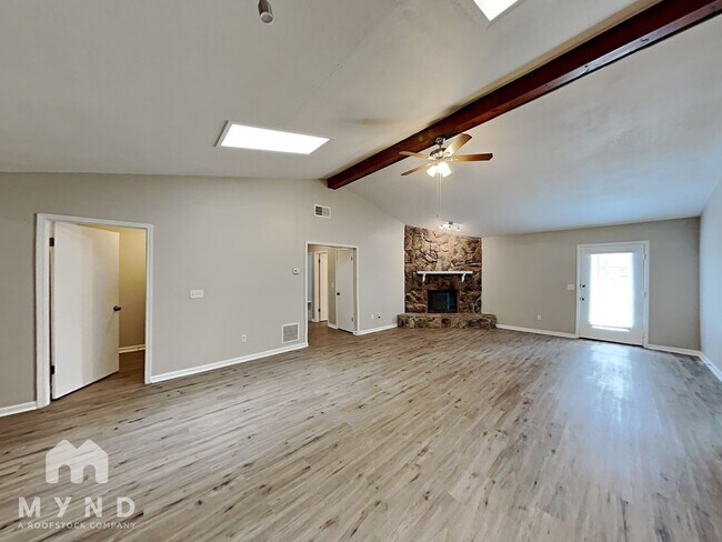 Foto del edificio - 5158 Sand Ridge Ct