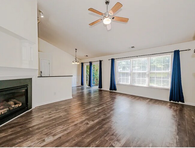 Foto del edificio - 12819 Slade Castle Ct