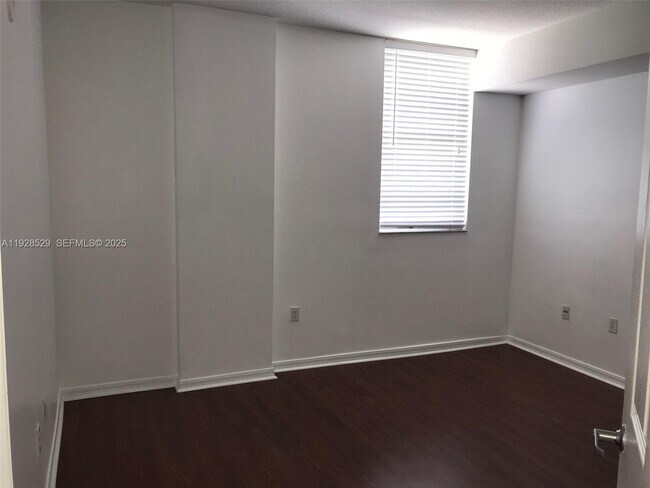 Foto del edificio - 115 SW 11th St