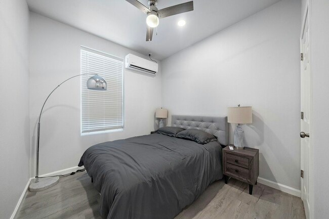 Photo - 920 Avenue L Apartment