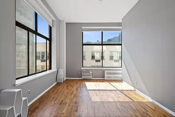 Building Photo - 310 E 23rd St