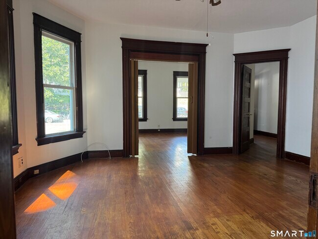 Building Photo - 251 Olivia St