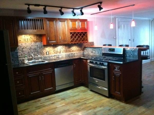 Primary Photo - 17 Ash Grove Pl