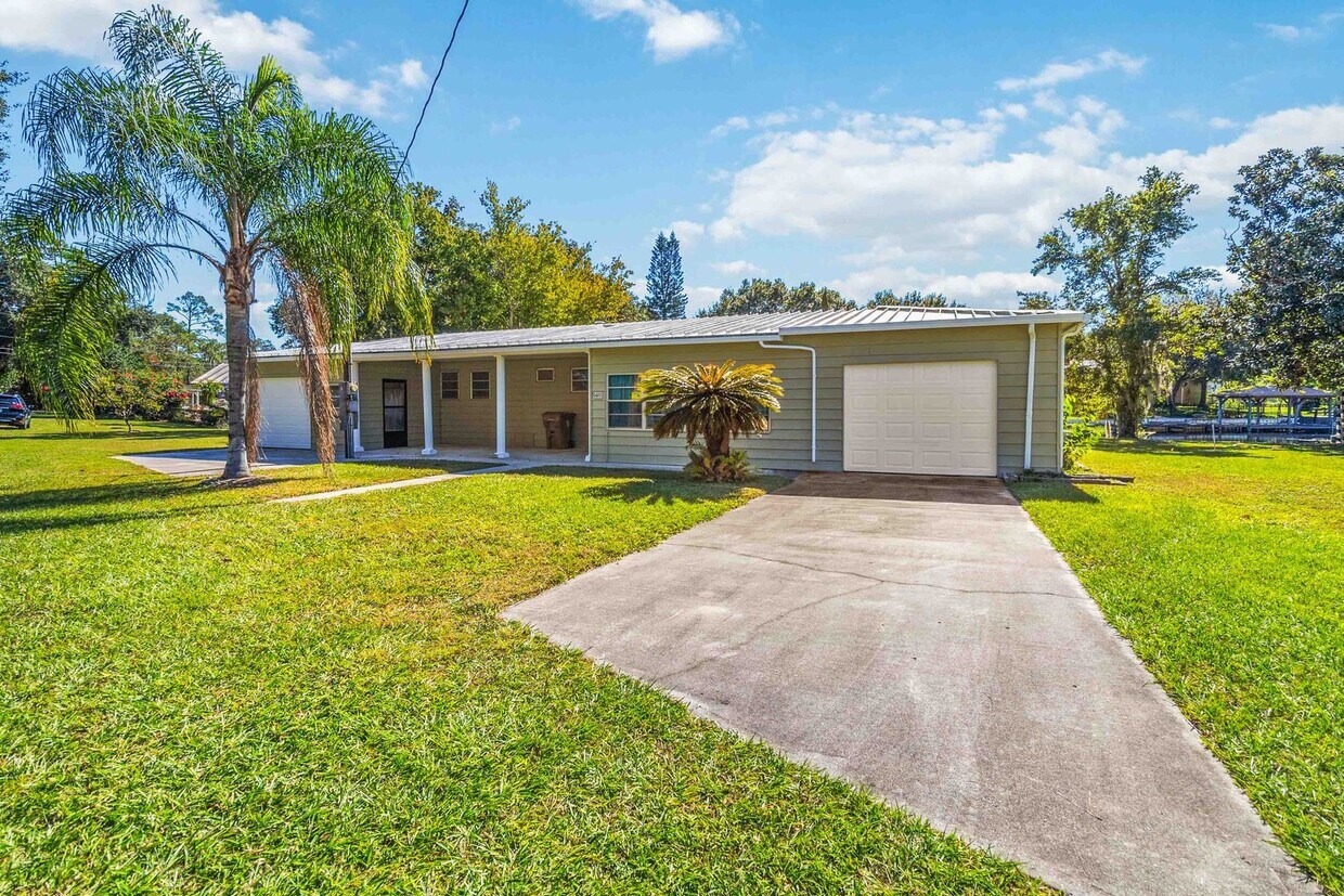 Primary Photo - Charming 2BR/2BA Waterfront Home for Rent ...