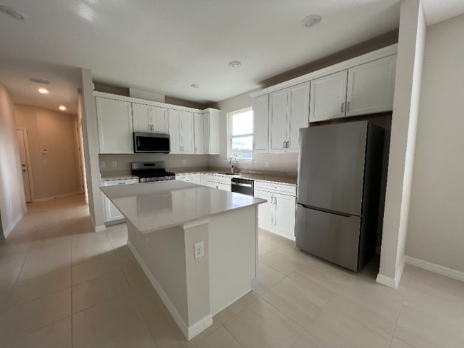 Foto del edificio - 91 Fairlake Cir