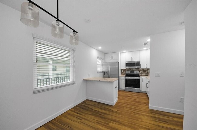 Building Photo - 2700 Bayshore Blvd