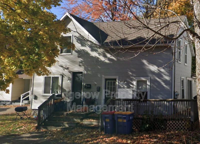 Primary Photo - 1009 Quarry Ave NW