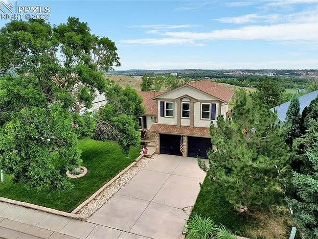 Photo - 657 Loomis Ave House