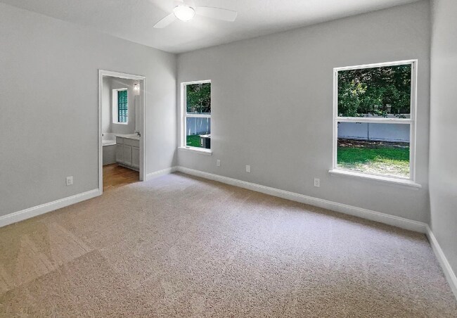 Foto del edificio - 11569 Oak Meadow Ln