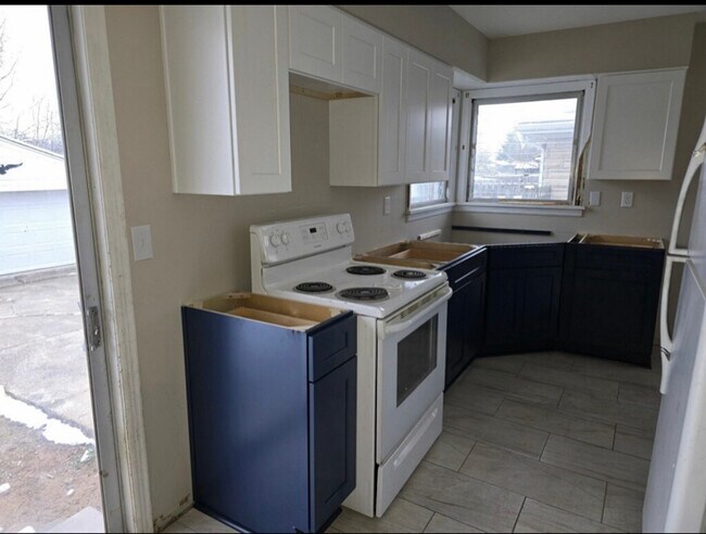 Foto del edificio - 6006 Bay Pine Dr