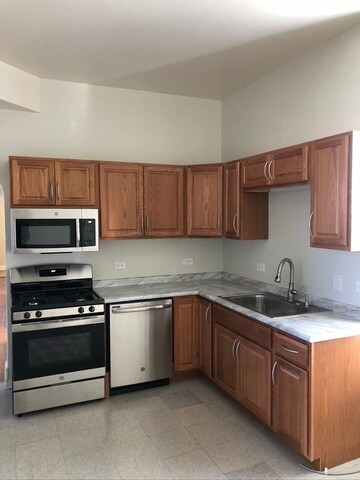 Foto del edificio - 1362 N Greenview Ave