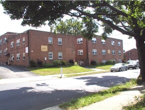 Building Photo - Mayfair Garden Apartments