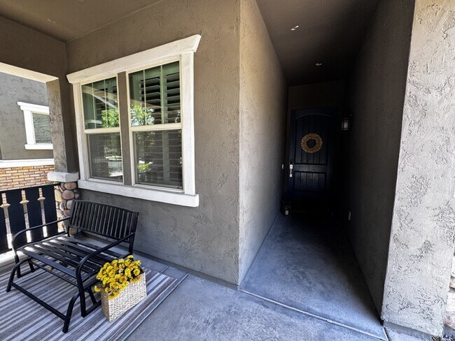 Building Photo - 3056 E Appaloosa Rd