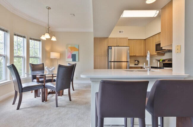 Building Photo - 1449 Main St