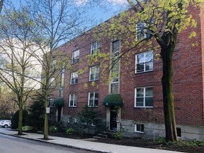 Building Photo - 150 Beaconsfield Rd