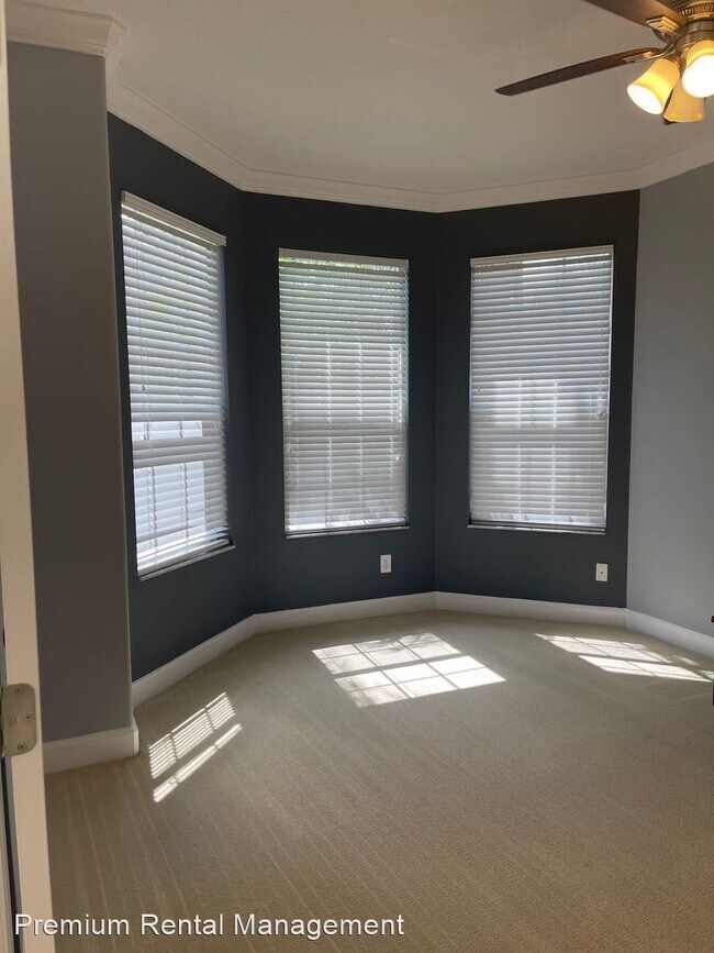 Foto del edificio - 4 br, 3 bath House - 1924 Amaryllis Circle...