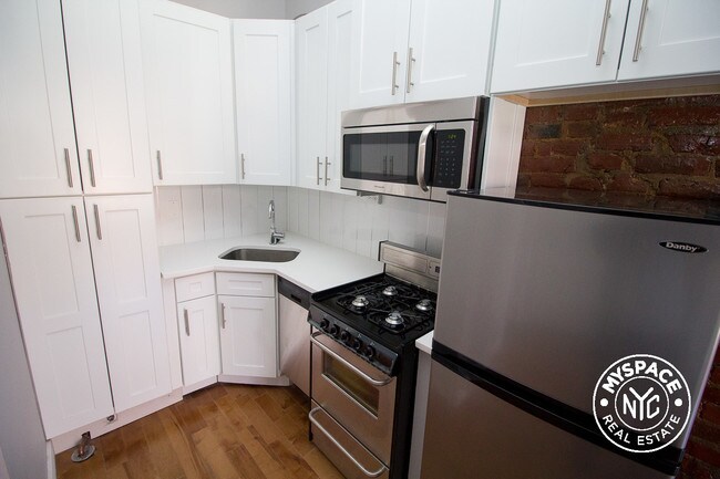 Foto del edificio - 1076 Dean St