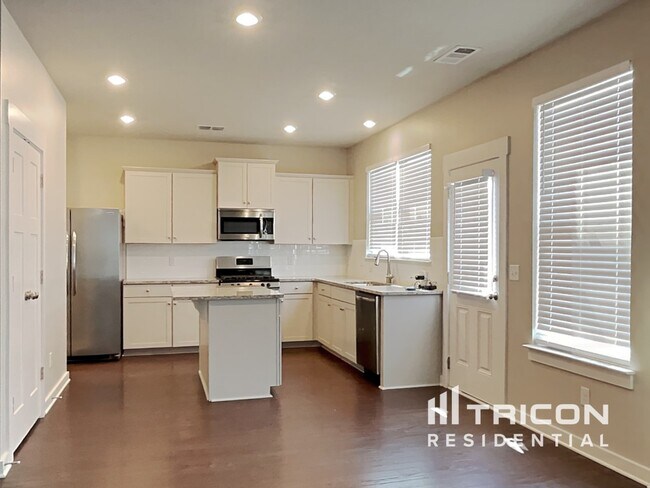 Foto del edificio - 4941 Kingdom Dr