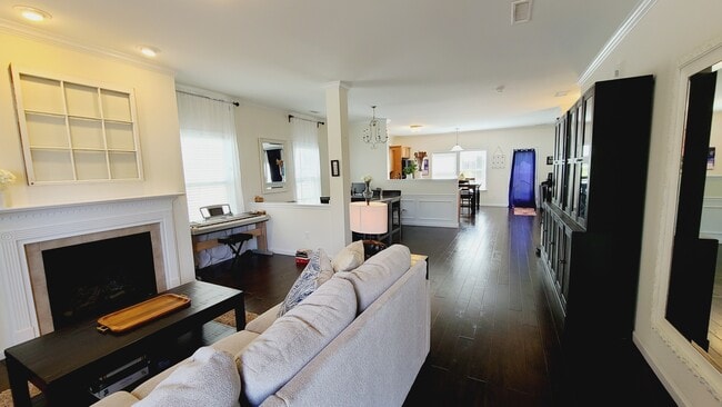 Open Floorplan - 696 Nannyberry Ln