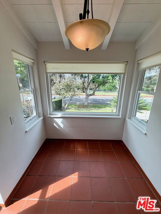 Foto del edificio - 10470 Lorenzo Pl