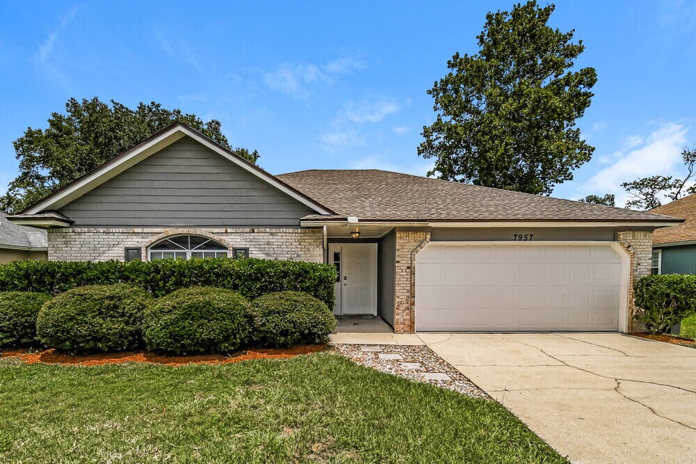 Primary Photo - 7957 Macinnes Dr