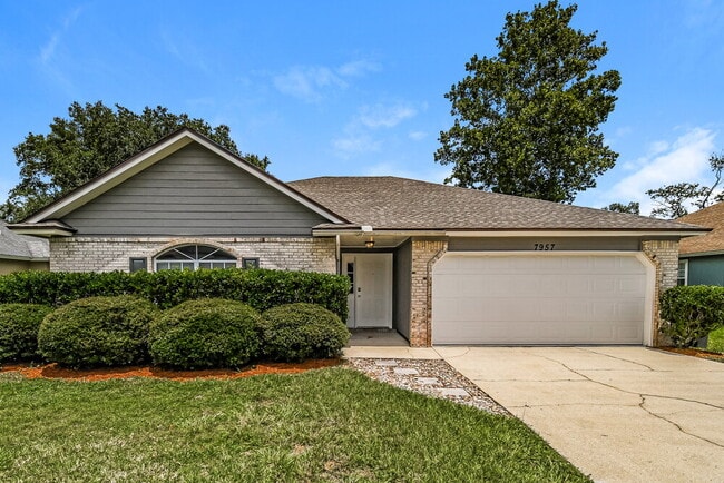 Building Photo - 7957 Macinnes Dr