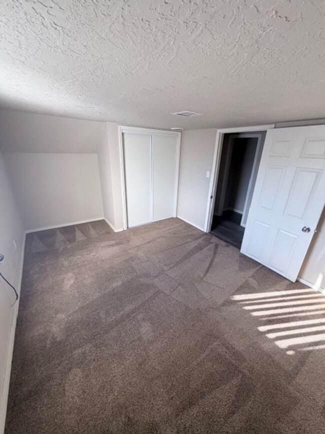 Building Photo - 4 Bedroom, 2 bath House for Rent in Stayton