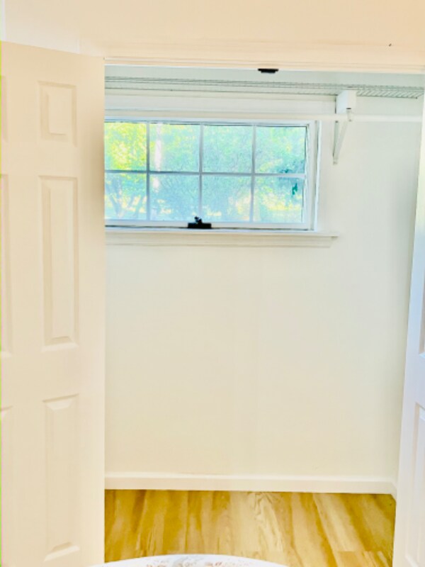 Foto del edificio - 252 Oronoque Rd