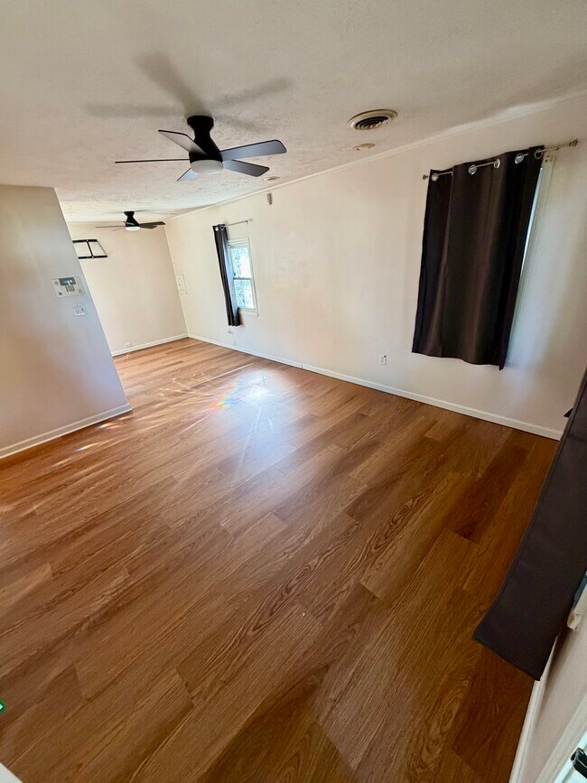 Foto del edificio - 1604 Marbo Ave