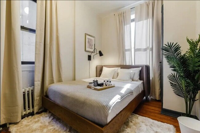 Foto del edificio - 104 W 83rd St