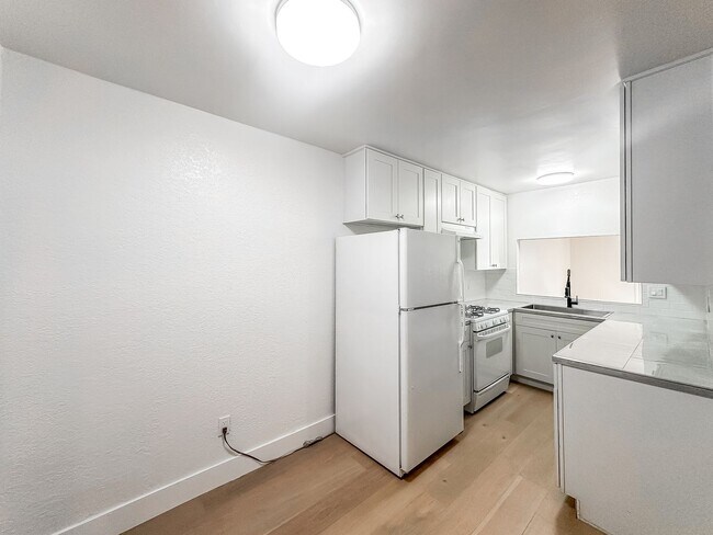 Building Photo - SD: Comfortable 2BD/2BA Condo in Chula Vista with Covered Patio & 2 Parking Spaces