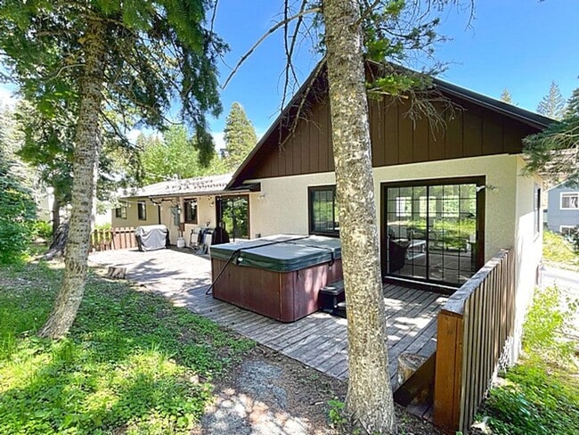 Foto del edificio - Mountain Retreat Home in Summit Park