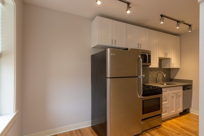 Foto del edificio - 557 W Arlington Pl