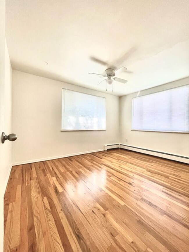 Foto del edificio - 10450 W 8th Ave