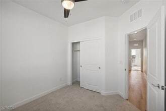 Building Photo - 10511 Blossoming Hls Wy