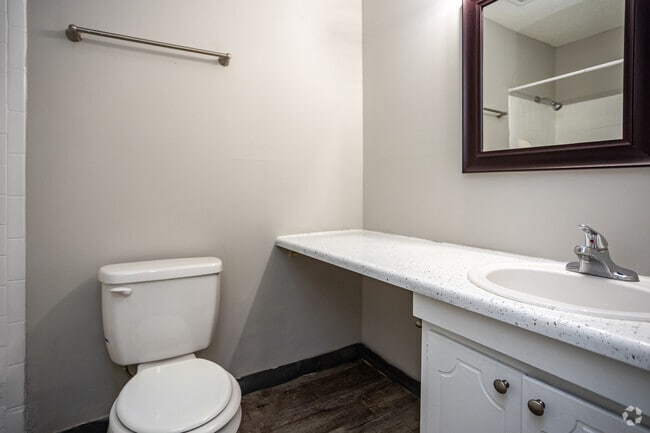 Loft, 1 BA - 790SF - The Hammond Apartments