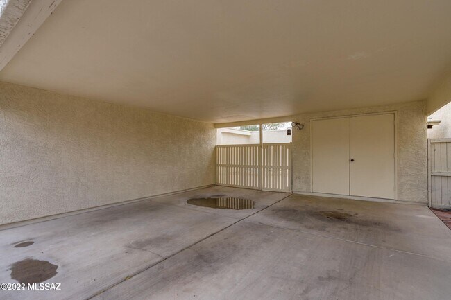 Foto del edificio - 3383 N Mossy Brook Dr