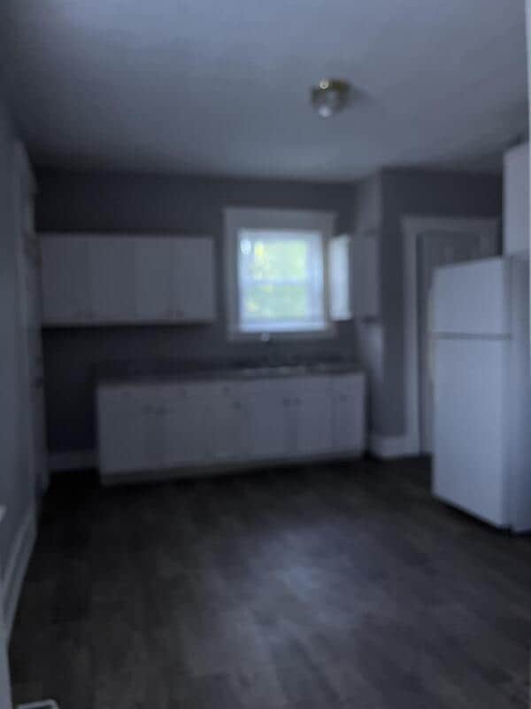 Building Photo - 1913 Hewitt Ave