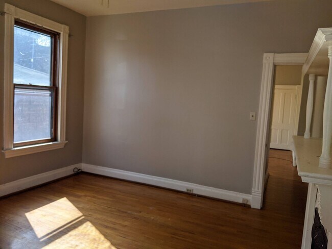 Building Photo - 1813 Pearl