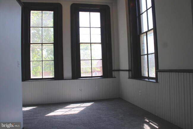 Foto del edificio - 745 Manor St