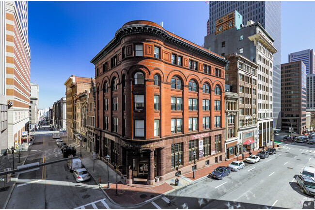 Building Photo - The Vault