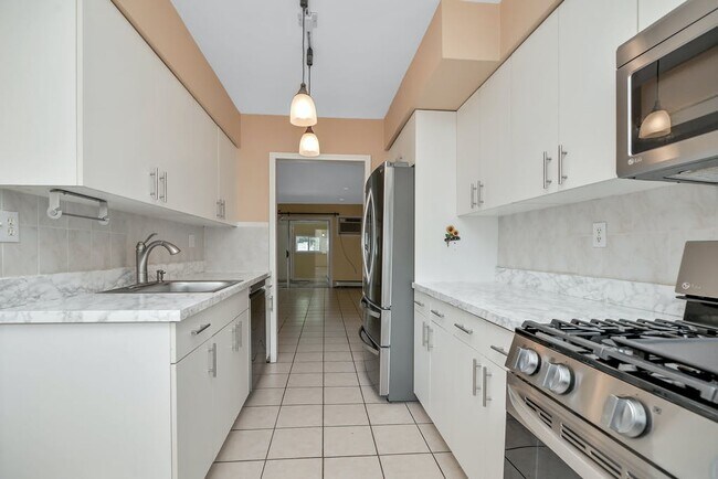Foto del edificio - 65 Overlook Rd