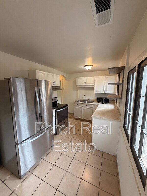 Foto del edificio - 107 S Kendall St