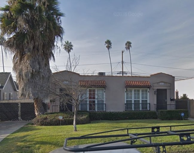 Exterior - 2101 Hillcrest Dr