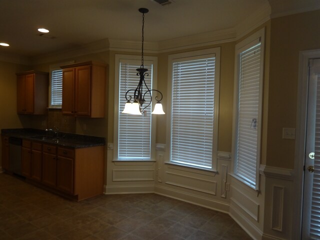 Building Photo - 4811 High Meadows Dr