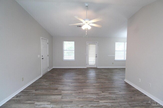 Building Photo - 3004 Myrshine Dr