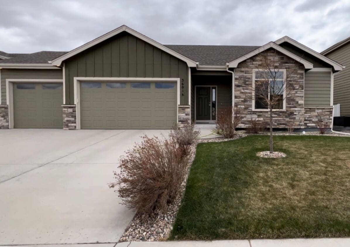 Primary Photo - Elegant 3 Bedroom 2.5 Bathroom Home
