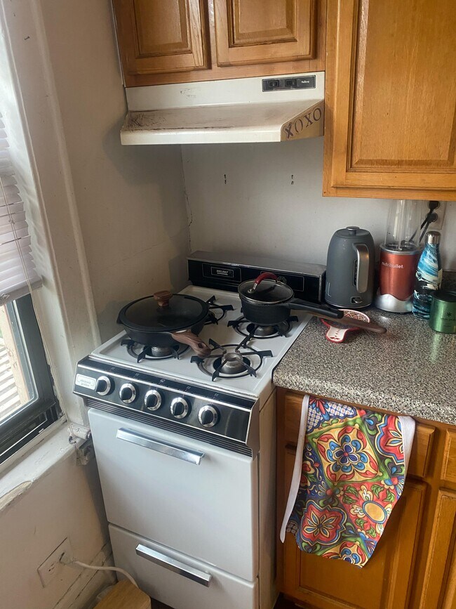 Building Photo - 2067 32nd St